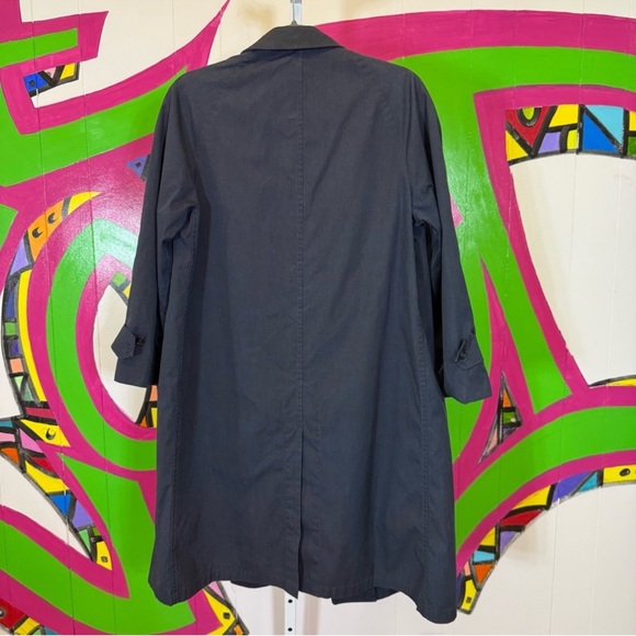 London Fog, Blue Trench Coat Classic Lightweight Design. Size 10 Petite. - Picture 5 of 5